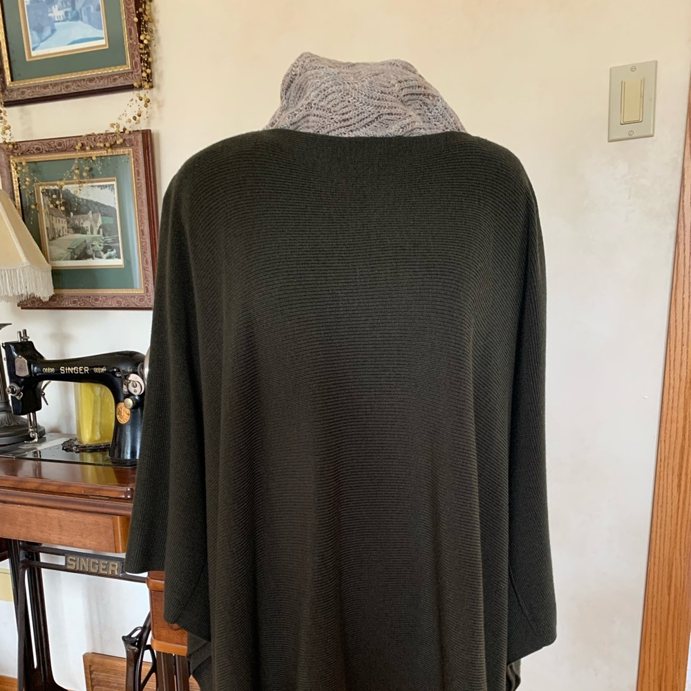 Lululemon Poncho